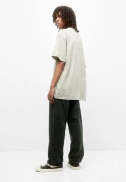 PULL & BEAR NirvanaT-Shirt Con StampaKhaki Uomo T-shirt E Polo PUC22O1NO-N11 8 PULL & BEAR NirvanaT-Shirt Con StampaKhaki Uomo T-shirt E Polo PUC22O1NO-N11 -Pull & Bear 434056d46d9c4be0a8cb72403113e984