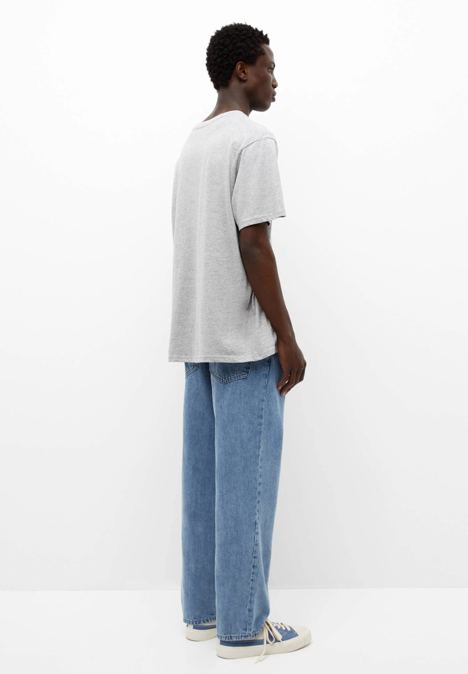 PULL & BEAR Jeans A SigarettaBlue Denim Uomo Jeans PUC22G0P9-K11 3 PULL & BEAR Jeans A SigarettaBlue Denim Uomo Jeans PUC22G0P9-K11 - immagine 3