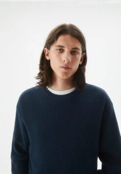 PULL & BEAR Waffle-With Embroiderd Label - Maglione - Blue -Pull & Bear 473db2e57c0e4dd4bda6af4f110917f8