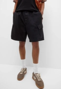 PULL & BEAR Rustic Bermuda- Shorts - Black