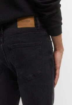 PULL & BEAR Jeans Slim FitBlack Uomo Jeans PUC22G0PO-Q11 -Pull & Bear 4b07ee771a38446baa2ce165db1474fe
