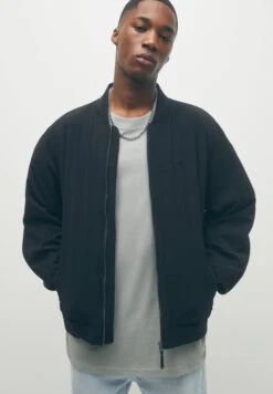 PULL & BEAR Giubbotto BomberBlack Uomo Giacche PUC22T0RW-Q11 -Pull & Bear 4b3885960b394b2fb42f00c86a612339