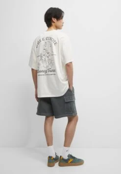 PULL & BEAR Looney Tunes - T-Shirt Con Stampa - White -Pull & Bear 5040d0dde6b448ab888ebf317303efdd