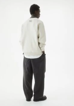 PULL & BEAR Round Neck With Photographic FelpaWhite Uomo Maglieria E Felpe PUC22S0QM-A11 -Pull & Bear 552f6e2b18df43a68ed8af72550d3bb0