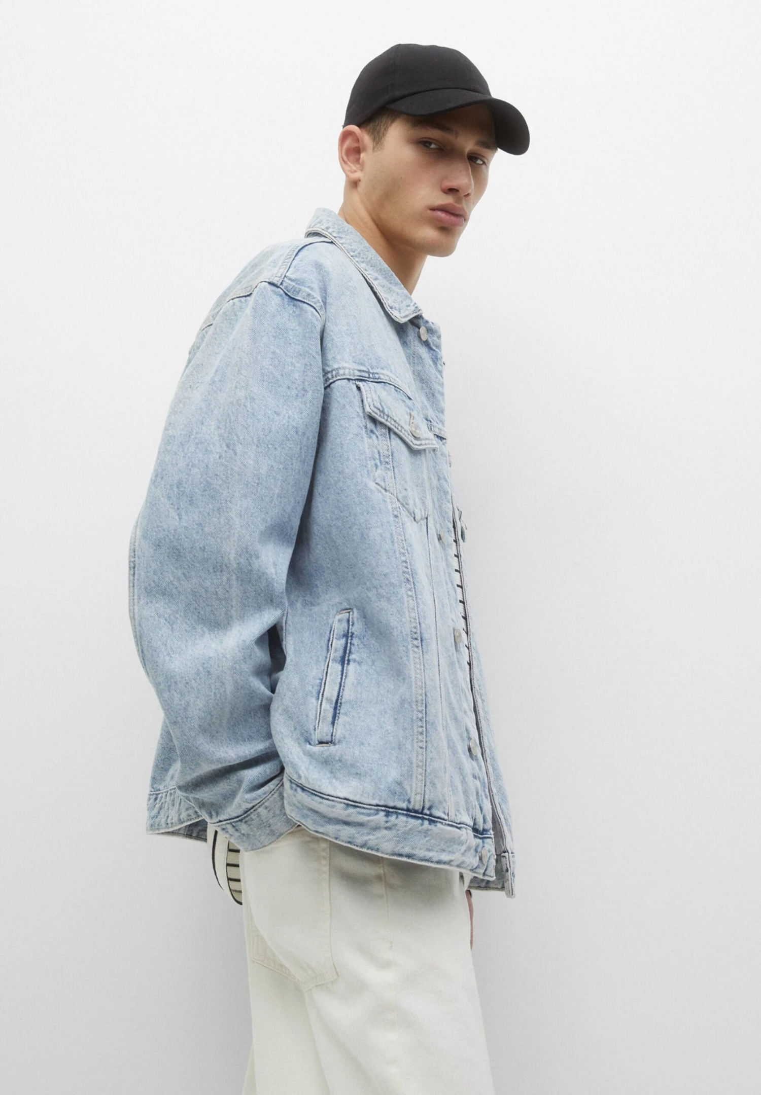 PULL & BEAR With PocketsGiacca Di JeansBlue Denim Uomo Giacche PUC22T0RN-K12 4 PULL & BEAR With PocketsGiacca Di JeansBlue Denim Uomo Giacche PUC22T0RN-K12 - immagine 4