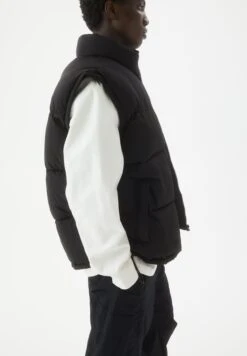 PULL & BEAR Basic - Puffer Gilet - Smanicato - Black 12 PULL & BEAR Basic - Puffer Gilet - Smanicato - Black -Pull & Bear 56d3e46855094ebf8454ba50c7c57701