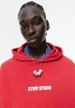 PULL & BEAR STWD STUDIO - Felpa Con Cappuccio - Red -Pull & Bear 57a8d5919e2e4dfdb708ec413a2f0085