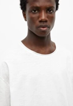 PULL & BEAR Basic Short SleevedT-Shirt BasicWhite Uomo T-shirt E Polo PUC22O1MR-A11 -Pull & Bear 589016d9bee14d9ca9266db728797acb