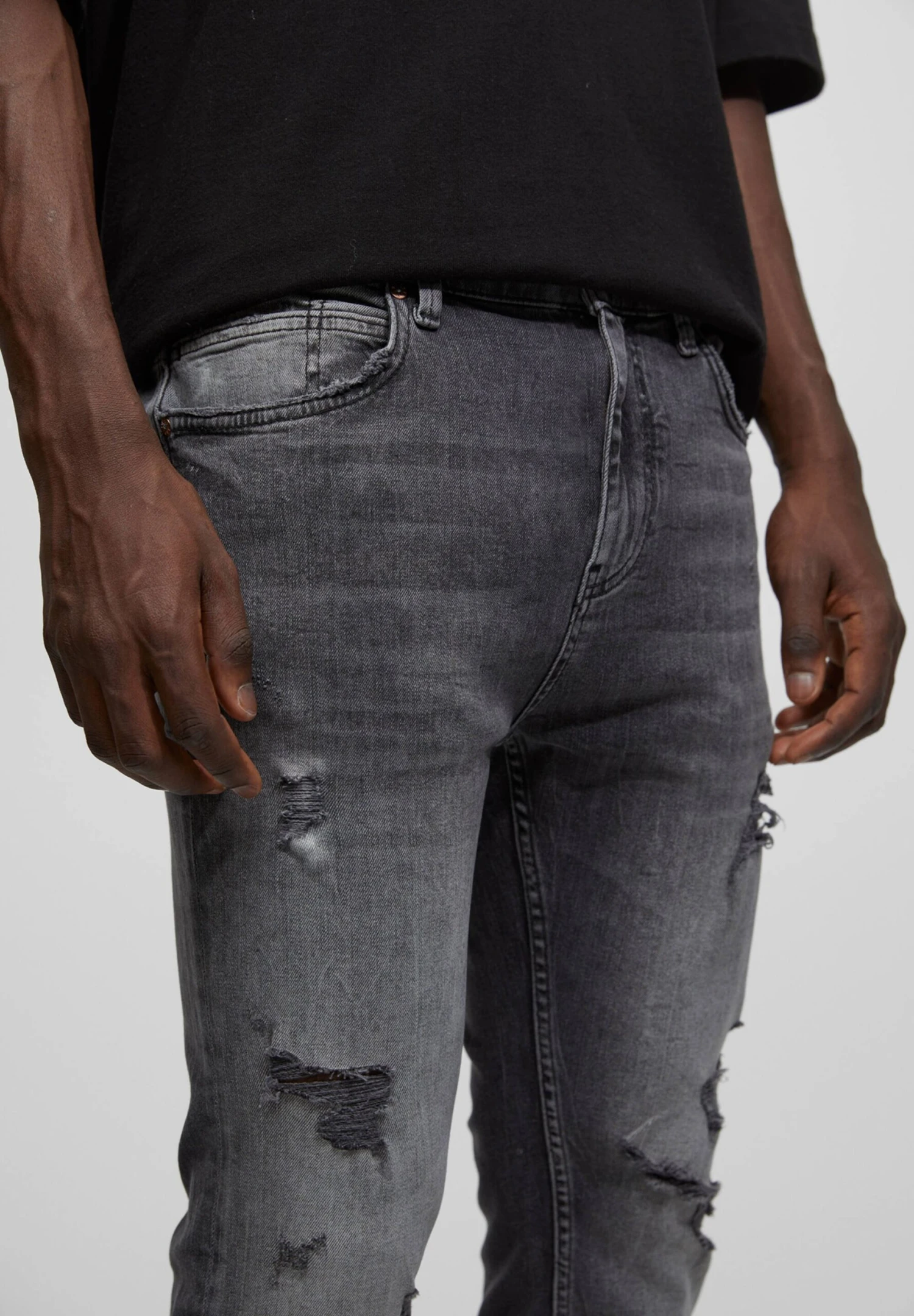 PULL & BEAR Ripped Carrot FitJeans Tapered FitMottled Anthracite Uomo Jeans PUC22G0NI-Q11 4 PULL & BEAR Ripped Carrot FitJeans Tapered FitMottled Anthracite Uomo Jeans PUC22G0NI-Q11 - immagine 4