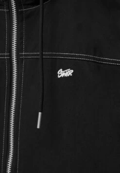 PULL & BEAR Pronounced SeamsGiacca Da Mezza StagioneBlack Uomo Pantaloni Sportivi E Joggers PUC22S0QI-Q11 -Pull & Bear 5a0b454404ed4d0d872b29d0aa1af20b