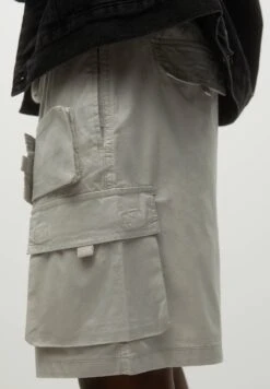 PULL & BEAR Bermuda With Multiple PocketsShortsStone Uomo Bermuda PUC22F0D2-C11 -Pull & Bear 5ab0f6f6bd8043a699d48ed11a1be814