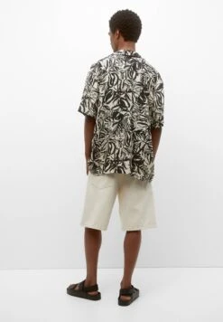 PULL & BEAR Floral Print Short Sleeve - Camicia - Black -Pull & Bear 5ad11816e0b94b1bb9dbbe980ec26ae8