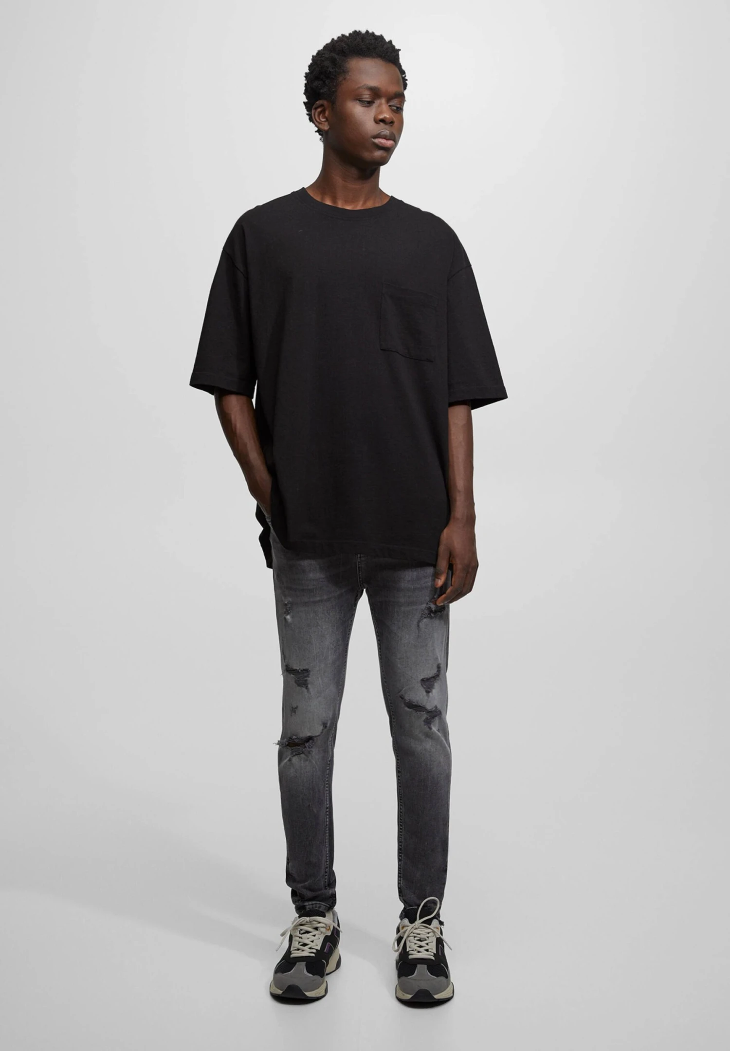 PULL & BEAR Ripped Carrot FitJeans Tapered FitMottled Anthracite Uomo Jeans PUC22G0NI-Q11 2 PULL & BEAR Ripped Carrot FitJeans Tapered FitMottled Anthracite Uomo Jeans PUC22G0NI-Q11 - immagine 2