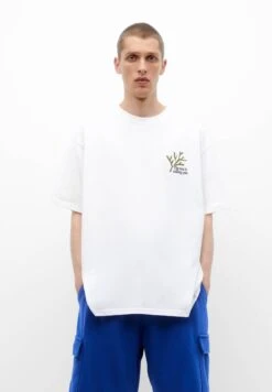 PULL & BEAR The Sea Is Calling YouT-Shirt Con StampaWhite Uomo T-shirt E Polo PUC22O1NG-A11 9 PULL & BEAR The Sea Is Calling YouT-Shirt Con StampaWhite Uomo T-shirt E Polo PUC22O1NG-A11 -Pull & Bear 5be06a157ddd40b481f9bec8da01a930