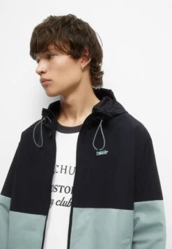 PULL & BEAR BlockImpermeabileLight Green Uomo Giacche PUC22T0SI-M11 -Pull & Bear 5cff6aa1db984f4b801650ed5cd23ed3