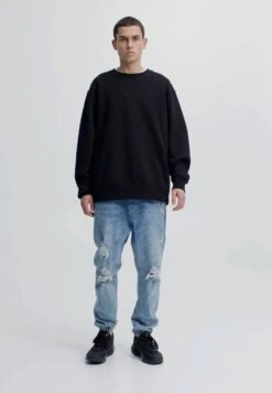 PULL & BEAR Mit Rissen Am Knie - Jeans Tapered Fit - Royal Blue -Pull & Bear 5df912cc543247e4b2fe29405d2720db