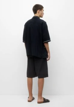 PULL & BEAR Embroidered Short SleeveCamiciaBlack Uomo Camicie PUC82N000-Q11 -Pull & Bear 60bbd437f2494303badc7894c68ebd17