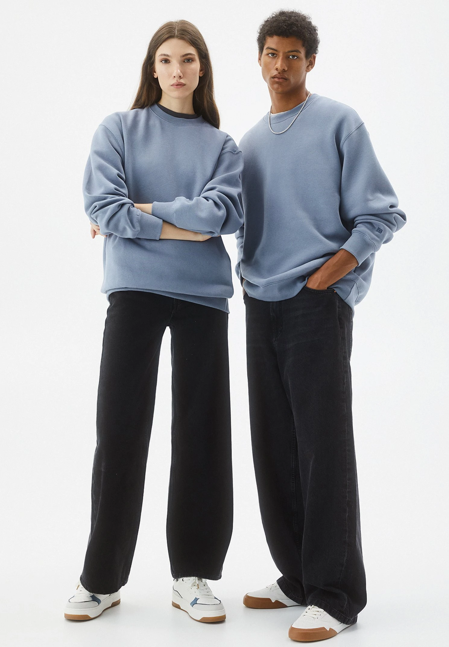 PULL & BEAR Basic Coloured Round Neck - Felpa - Blue 1 PULL & BEAR Basic Coloured Round Neck - Felpa - Blue