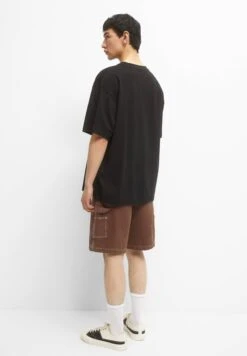 PULL & BEAR Short Sleeve With PrintT-Shirt Con StampaBlack Uomo T-shirt E Polo PUC22O1NP-Q11 -Pull & Bear 61d5df135f8f4b22abaf4ecd7fcca9c8