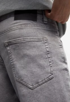 PULL & BEAR Faded BermudaShorts Di JeansGrey Uomo Bermuda PUC22F0CG-C11 -Pull & Bear 656ad6561a7146b384d08acc9b8f6e45