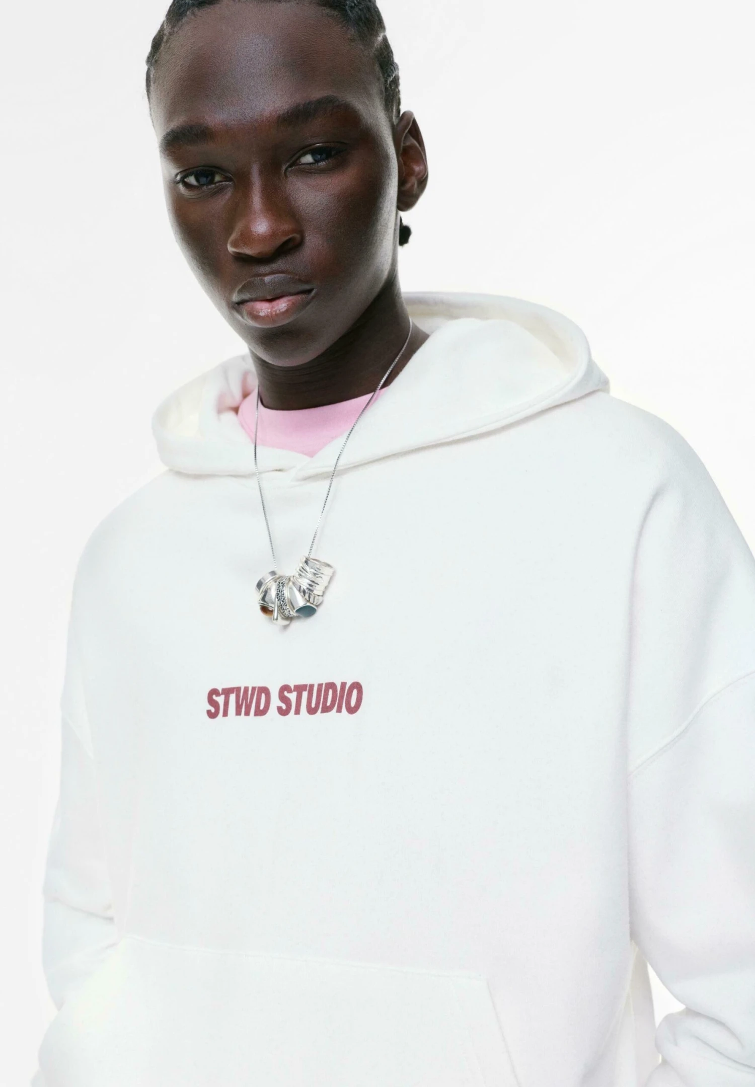 PULL & BEAR STWD STUDIO - Felpa Con Cappuccio - White 3 PULL & BEAR STWD STUDIO - Felpa Con Cappuccio - White - immagine 3