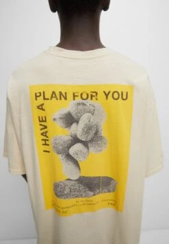 PULL & BEAR Short SleeveT-Shirt Con StampaBeige Uomo T-shirt E Polo PUC22O1PB-B11 -Pull & Bear 6880afe8aef240dfa3a626758b03296d
