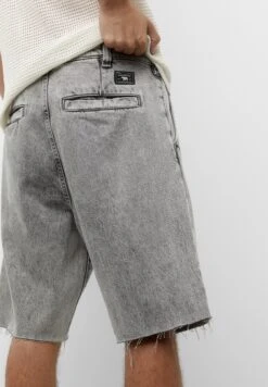 PULL & BEAR Wide-Leg With DartsBermuda Shorts Di JeansDark Grey Uomo Bermuda PUC22F0DE-C11 -Pull & Bear 6b6a866aa68b4f959cb88c58d9365473