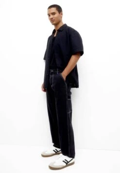 PULL & BEAR CarpenterJeans A SigarettaBlack Uomo Jeans PUC22G0OR-Q11 12 PULL & BEAR CarpenterJeans A SigarettaBlack Uomo Jeans PUC22G0OR-Q11 -Pull & Bear 6bf8d750185d44ba8cb67c509cbf8dcd