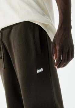 PULL & BEAR Standard Fit - Joggers - Pantaloni Sportivi - Light Brown 11 PULL & BEAR Standard Fit - Joggers - Pantaloni Sportivi - Light Brown -Pull & Bear 6d577da4751c478da6337cec8ba35a41