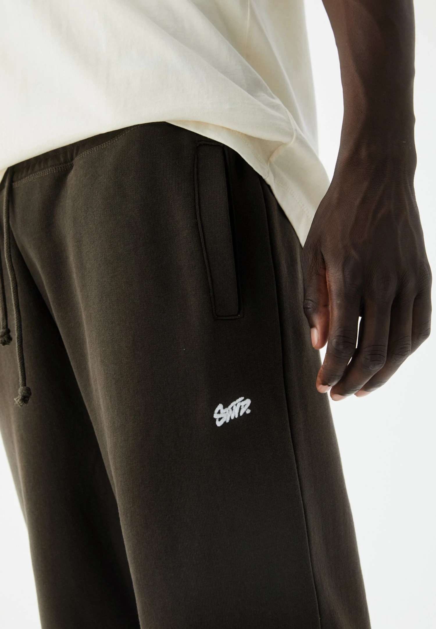 PULL & BEAR Standard Fit - Joggers - Pantaloni Sportivi - Light Brown 5 PULL & BEAR Standard Fit - Joggers - Pantaloni Sportivi - Light Brown - immagine 5