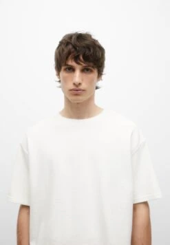 PULL & BEAR Ottoman T-Shirt BasicWhite Uomo T-shirt E Polo PUC22O1LL-A11 -Pull & Bear 6f446b32849743a6b69f0133ef091c8e