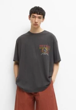 PULL & BEAR Guns N Roses World Tour - T-Shirt Con Stampa - Black -Pull & Bear 6f6e731a6788475b88ac1182e139ef1b