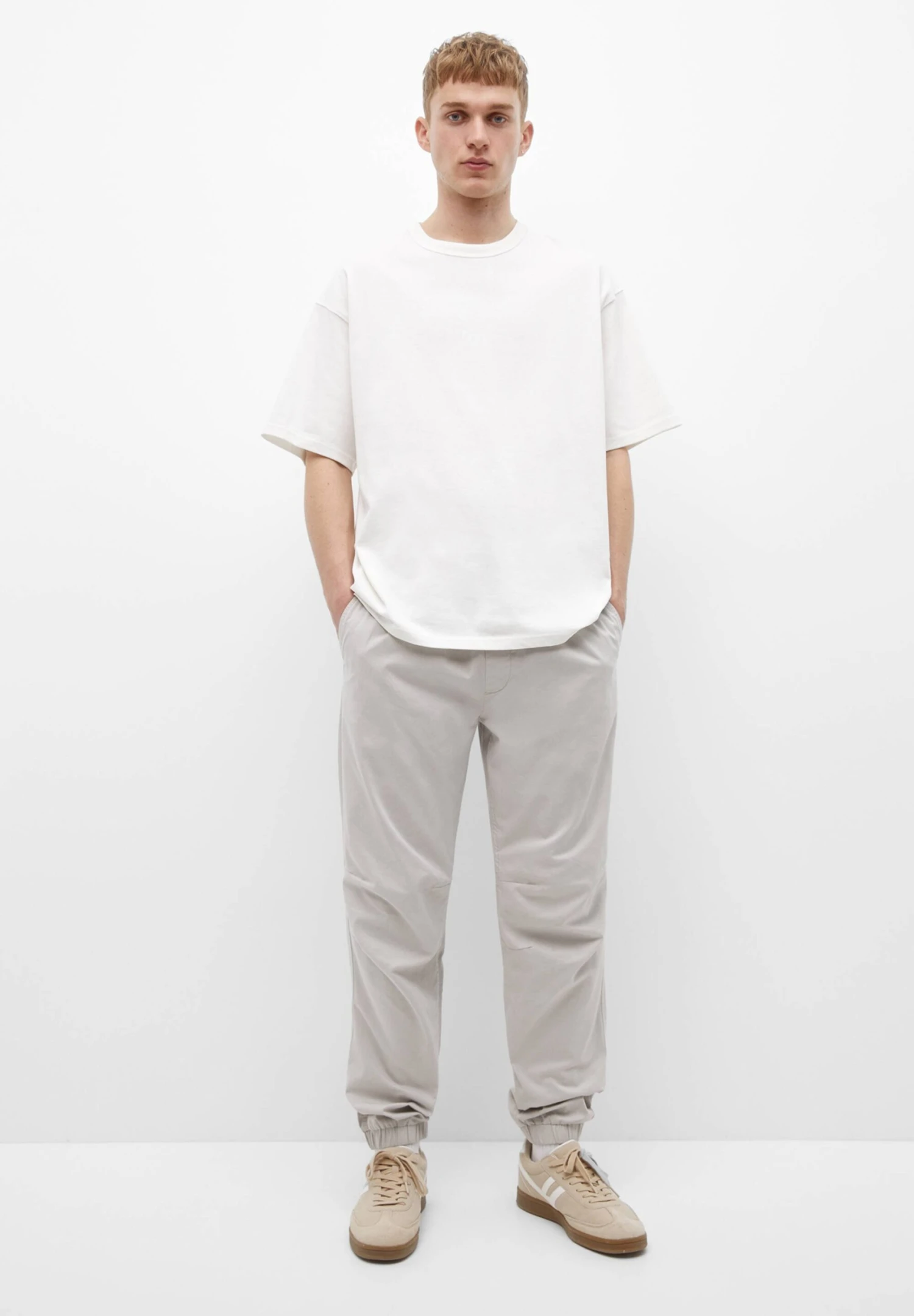 PULL & BEAR BasicPantaloni SportiviLight Grey Uomo Pantaloni PUC22E0EE-A11 2 PULL & BEAR BasicPantaloni SportiviLight Grey Uomo Pantaloni PUC22E0EE-A11 - immagine 2