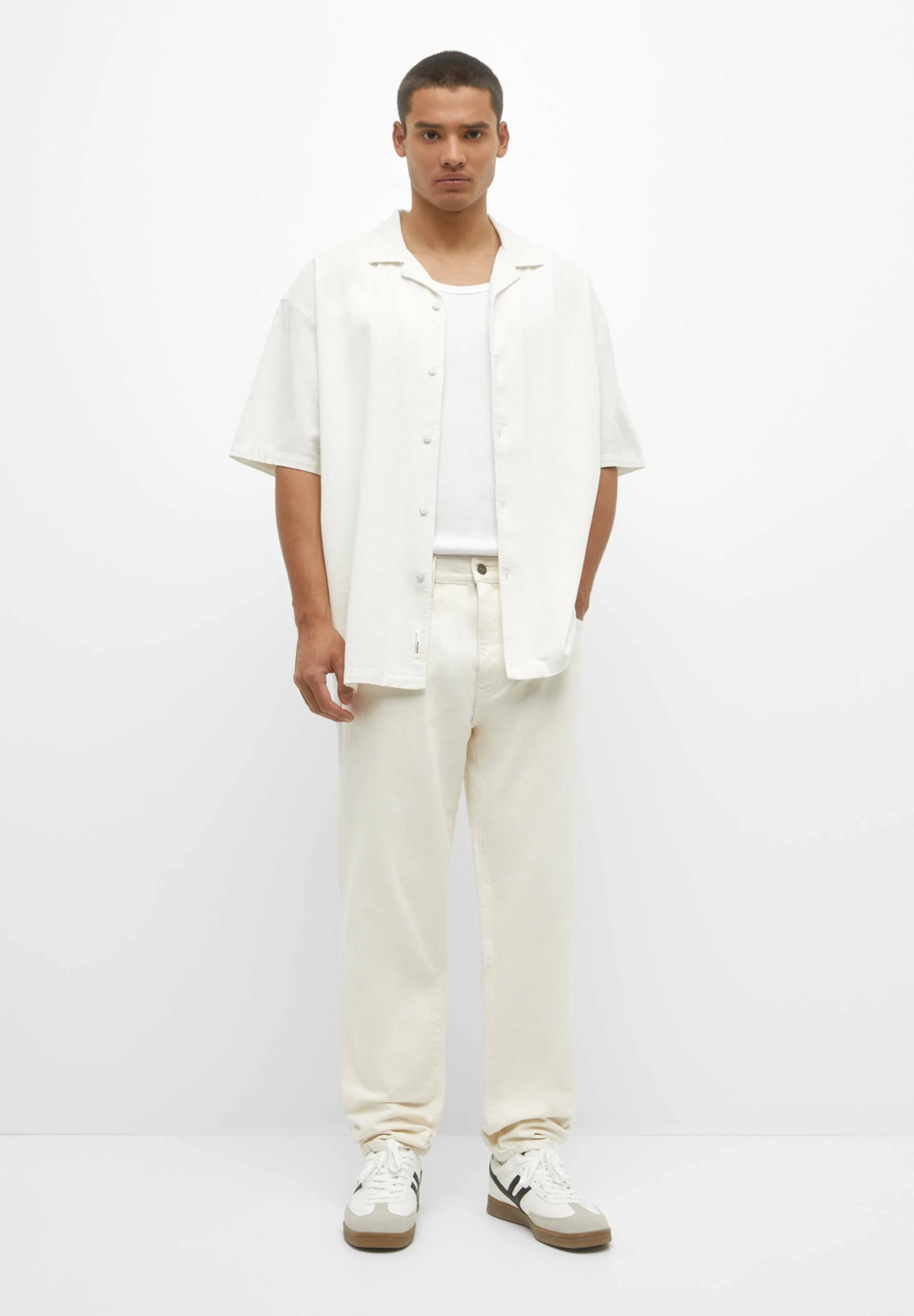 PULL & BEAR Basic Standard-Fit - Jeans A Sigaretta - Beige 2 PULL & BEAR Basic Standard-Fit - Jeans A Sigaretta - Beige - immagine 2