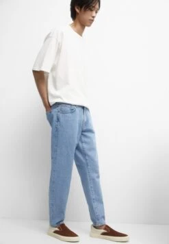 PULL & BEAR Coloured Standard - Jeans Slim Fit - Stone Blue Denim 12 PULL & BEAR Coloured Standard - Jeans Slim Fit - Stone Blue Denim -Pull & Bear 74a5d2e240b845438242e1de37d93927