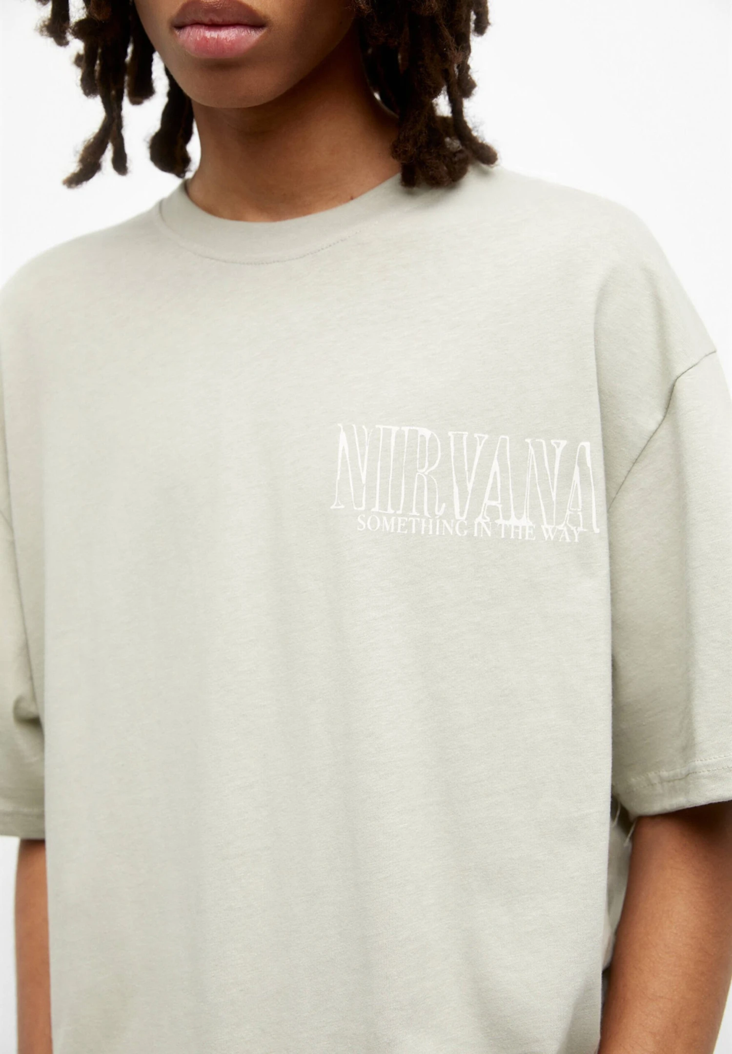 PULL & BEAR NirvanaT-Shirt Con StampaKhaki Uomo T-shirt E Polo PUC22O1NO-N11 4 PULL & BEAR NirvanaT-Shirt Con StampaKhaki Uomo T-shirt E Polo PUC22O1NO-N11 - immagine 4