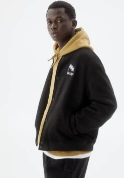 PULL & BEAR Giacca In SimilpelleBlack Uomo Giacche PUC22T0SV-Q11 -Pull & Bear 75d07185f7c54477846af5d84b545e69