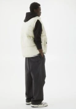 PULL & BEAR Basic - Puffer Gilet - Smanicato - White -Pull & Bear 77c4a1da916243528ce84a90c80bbc52