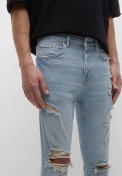 PULL & BEAR Ripped - Jeans Slim Fit - Light Blue 10 PULL & BEAR Ripped - Jeans Slim Fit - Light Blue -Pull & Bear 78fb6473565f4b32b6e4c0543ace5dce