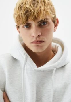 PULL & BEAR Basic ColouredFelpa Con CappuccioLight Grey Uomo Maglieria E Felpe PUC21009J-C12 -Pull & Bear 7a0c4ed93b974271b4c6ebcaf40fc7db