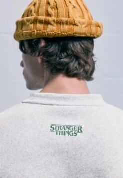 PULL & BEAR STRANGER THINGS - Felpa - Light Grey -Pull & Bear 7d44c697dc9d493ebe801da19c293ce4