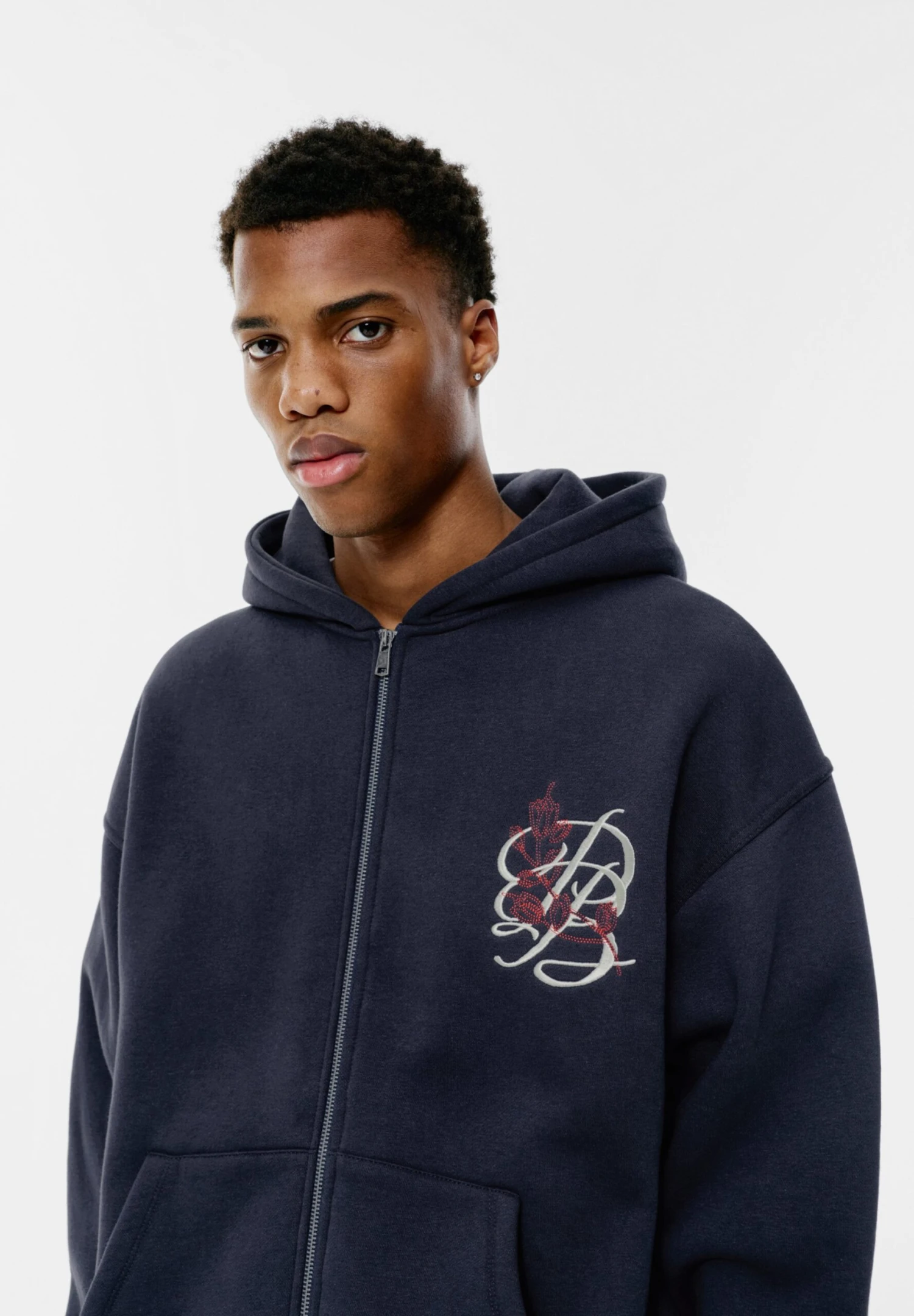 PULL & BEAR EMBROIDERED - Felpa Con Zip - Dark Blue 5 PULL & BEAR EMBROIDERED - Felpa Con Zip - Dark Blue - immagine 5