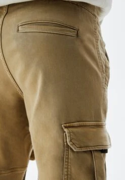 PULL & BEAR With Multiple Pockets - Pantaloni Sportivi - Ochre -Pull & Bear 83e3b1cf71b54ed98130c76840a7f776