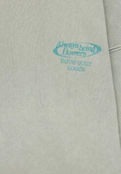 PULL & BEAR Green Garment-DyeFelpaGreen Uomo Maglieria E Felpe PUC22S0QZ-M11 -Pull & Bear 84c9af3c5ec64187a87f7bd9b56e71a4