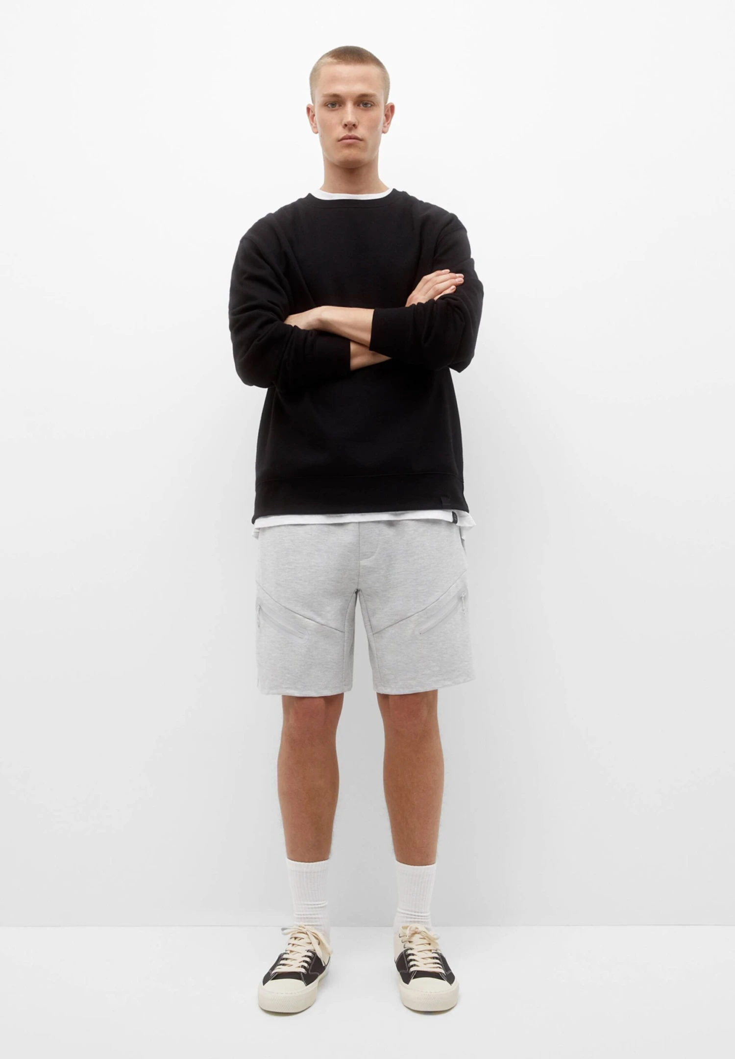 PULL & BEAR Jogger Bermuda With ZipsShortsLight Grey Uomo Bermuda PUC22F0BF-C12 2 PULL & BEAR Jogger Bermuda With ZipsShortsLight Grey Uomo Bermuda PUC22F0BF-C12 - immagine 2