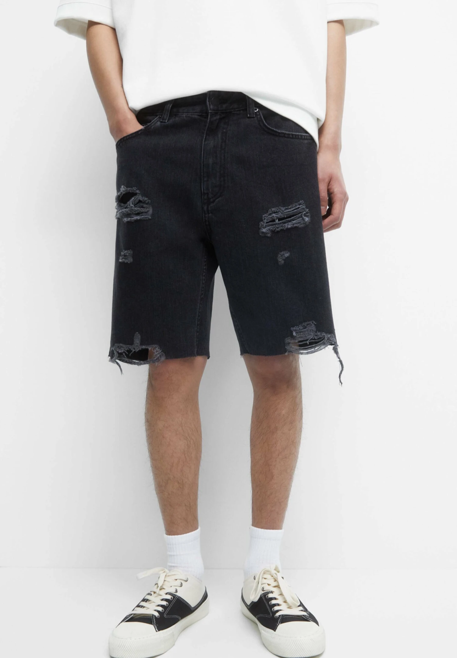PULL & BEAR Straight-FitShorts Di JeansBlack Uomo Jeans PUC22F0DB-Q11 1 PULL & BEAR Straight-FitShorts Di JeansBlack Uomo Jeans PUC22F0DB-Q11
