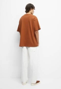 PULL & BEAR Short Sleeve With EmbroideryT-Shirt Con StampaOchre Uomo T-shirt E Polo PUC22O1NT-O11 -Pull & Bear 86e5e9bfe8a540e1b46472cad7735342