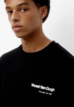 PULL & BEAR Vincent Van GoghT-Shirt Con StampaBlack Uomo T-shirt E Polo PUC22O1OV-Q11 -Pull & Bear 884a232c42a64cd69b6626c70ed65aa0