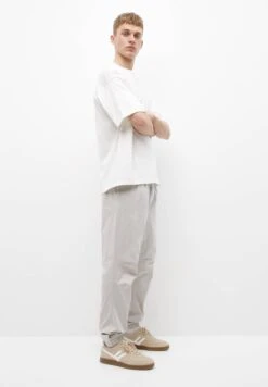 PULL & BEAR BasicPantaloni SportiviLight Grey Uomo Pantaloni PUC22E0EE-A11 10 PULL & BEAR BasicPantaloni SportiviLight Grey Uomo Pantaloni PUC22E0EE-A11 -Pull & Bear 885ee86a46c6447ba295c207a032a228