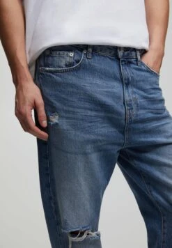 PULL & BEAR Ripped - Jeans Baggy - Dark Blue -Pull & Bear 89e0de79d3514e3699340743a9652a11